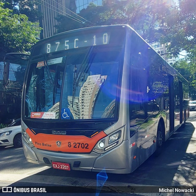 Viação Gato Preto 8 2702 na cidade de São Paulo, São Paulo, Brasil, por Michel Nowacki. Número da foto: #13167927.