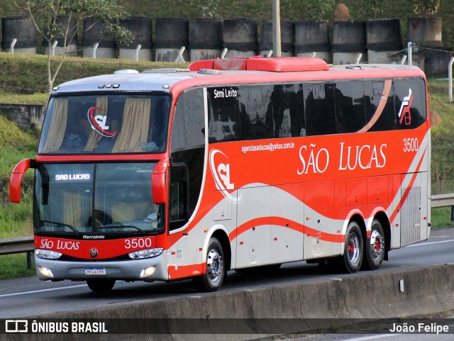 São Lucas Viagens e Turismo 3500 na cidade de Lorena, São Paulo, Brasil, por João Felipe. Número da foto: #13165463.