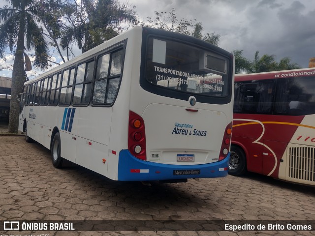 Transportadora Abreu & Souza KOX6G29 na cidade de São Sebastião do Paraíso, Minas Gerais, Brasil, por Espedito de Brito Gomes. Número da foto: #13166631.