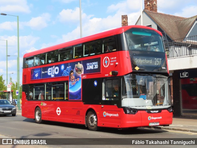 Stagecoach 82069 na cidade de London, Greater London, Inglaterra, por Fábio Takahashi Tanniguchi. Número da foto: #13166448.