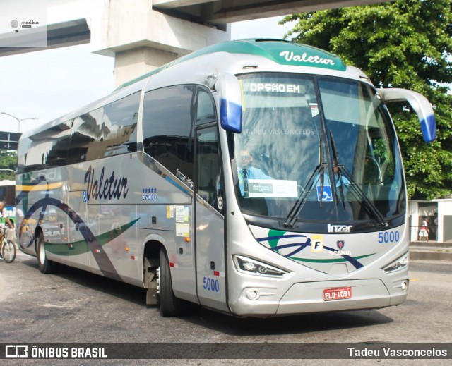 Valetur Transportes Locação e Turismo 5000 na cidade de Rio de Janeiro, Rio de Janeiro, Brasil, por Tadeu Vasconcelos. Número da foto: #13166460.