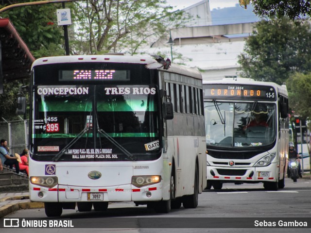 Cenbus 39 na cidade de San José, San José, Costa Rica, por Sebas Gamboa. Número da foto: #13170577.