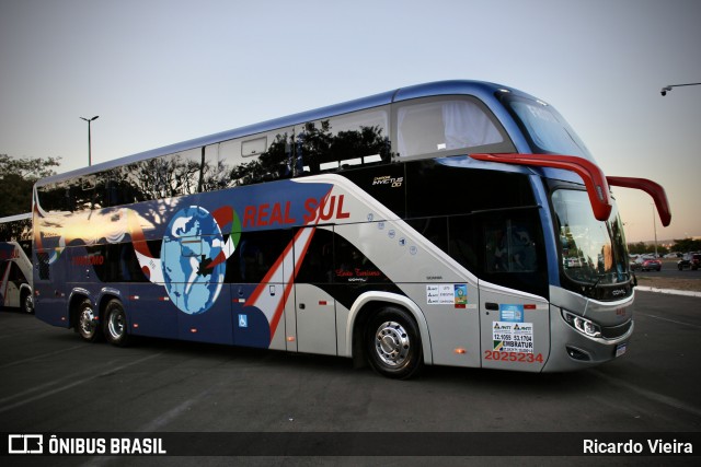 Real Sul Turismo 2025234 na cidade de Brasília, Distrito Federal, Brasil, por Ricardo Vieira. Número da foto: #13169240.