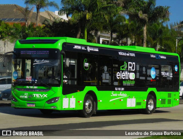 Transportes Santo Antônio RJ 161.301 na cidade de Rio de Janeiro, Rio de Janeiro, Brasil, por Leandro de Sousa Barbosa. Número da foto: #13169615.