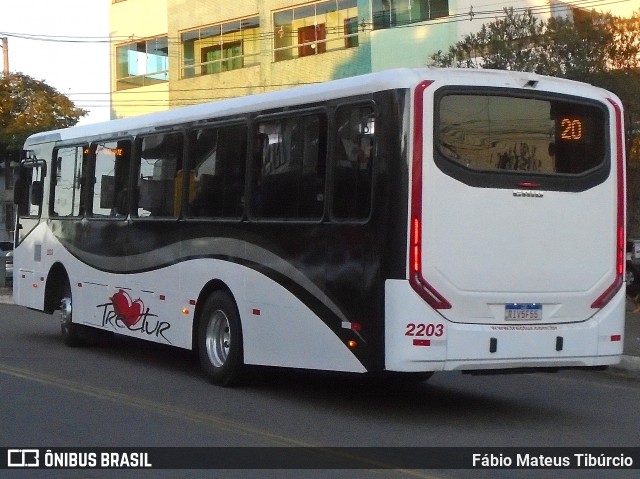 Trectur 2203 na cidade de Três Corações, Minas Gerais, Brasil, por Fábio Mateus Tibúrcio. Número da foto: #13170603.