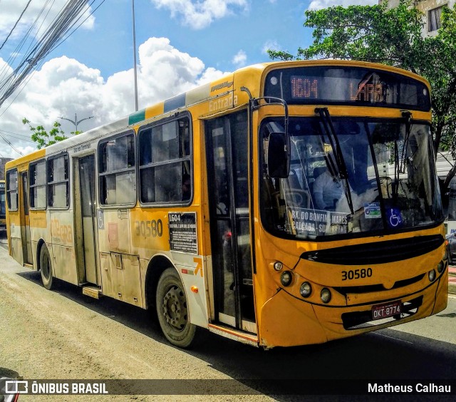 Plataforma Transportes 30580 na cidade de Salvador, Bahia, Brasil, por Matheus Calhau. Número da foto: #13169543.