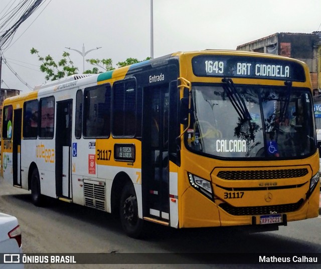 Plataforma Transportes 31117 na cidade de Salvador, Bahia, Brasil, por Matheus Calhau. Número da foto: #13169601.