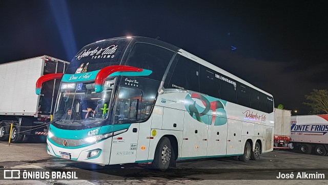 RT Turismo - Roberto e Tute 4307 na cidade de Montes Claros, Minas Gerais, Brasil, por José Alkmim. Número da foto: #13170569.