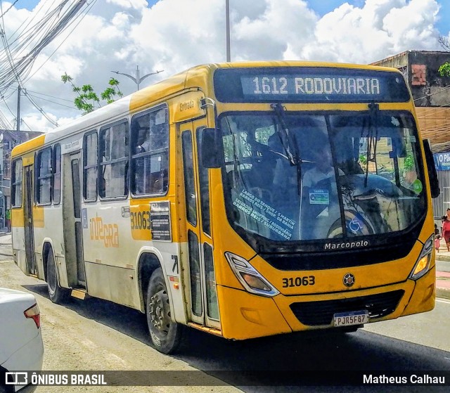 Plataforma Transportes 31063 na cidade de Salvador, Bahia, Brasil, por Matheus Calhau. Número da foto: #13169520.