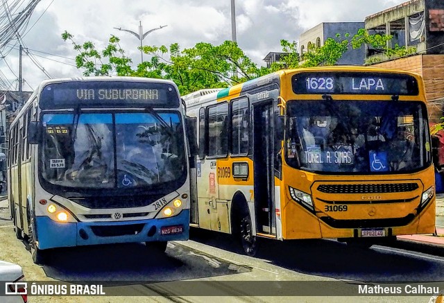 Expresso Metropolitano Transportes 2818 na cidade de Salvador, Bahia, Brasil, por Matheus Calhau. Número da foto: #13169502.