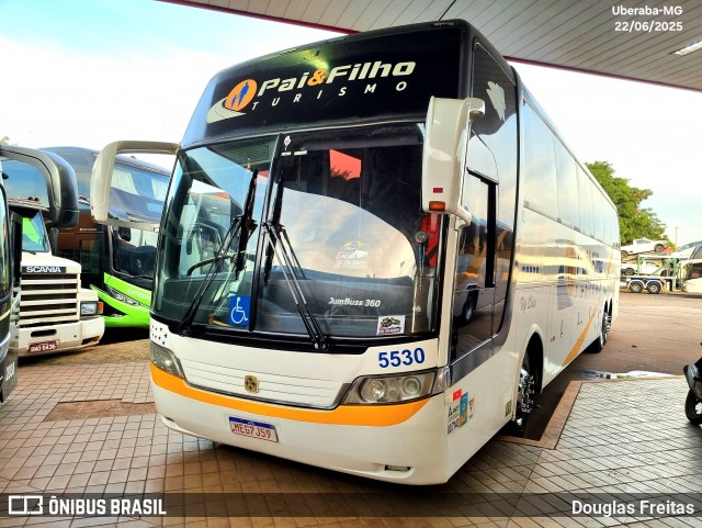 Pai & Filho Turismo 5530 na cidade de Uberaba, Minas Gerais, Brasil, por Douglas Freitas. Número da foto: #13172388.