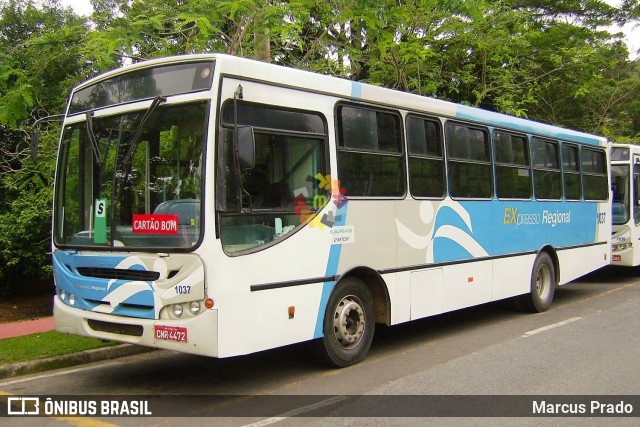 Expresso Regional 1037 na cidade de São Roque, São Paulo, Brasil, por Marcus Prado. Número da foto: #13175129.