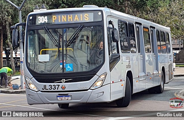 Expresso Azul JL337 na cidade de Curitiba, Paraná, Brasil, por Claudio Luiz. Número da foto: #13174885.