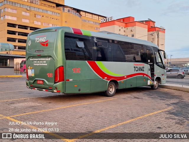 Transportes Tomaz 102 na cidade de Porto Alegre, Rio Grande do Sul, Brasil, por JULIO SILVA. Número da foto: #13173498.