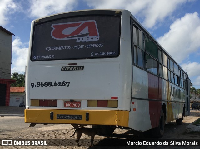 Ônibus Particulares 7078 na cidade de Paracuru, Ceará, Brasil, por Marcio Eduardo da Silva Morais. Número da foto: #13174312.
