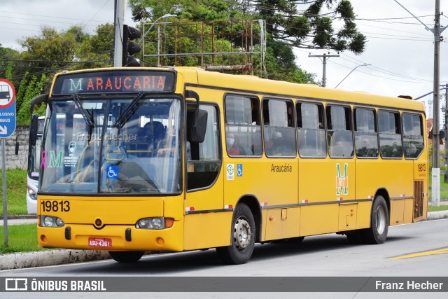 Araucária Transportes Coletivos 19813 na cidade de Araucária, Paraná, Brasil, por Franz Hecher. Número da foto: #13175097.