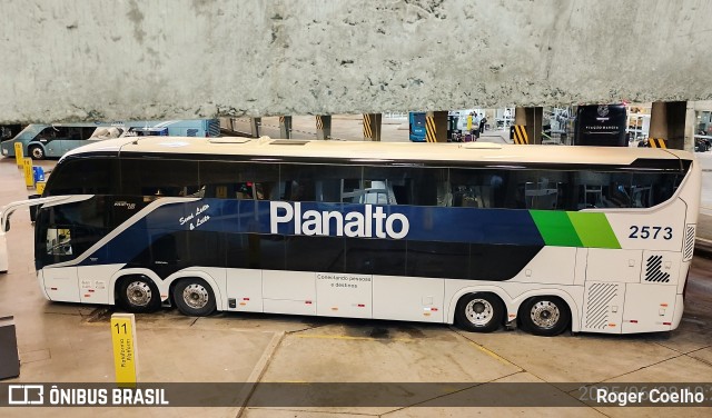Planalto Transportes 2573 na cidade de Curitiba, Paraná, Brasil, por Roger Coelho. Número da foto: #13175023.