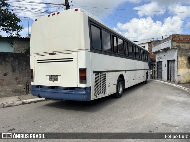 Ônibus Particulares 9995 na cidade de Recife, Pernambuco, Brasil, por Felipe Luiz. Número da foto: #13174069.