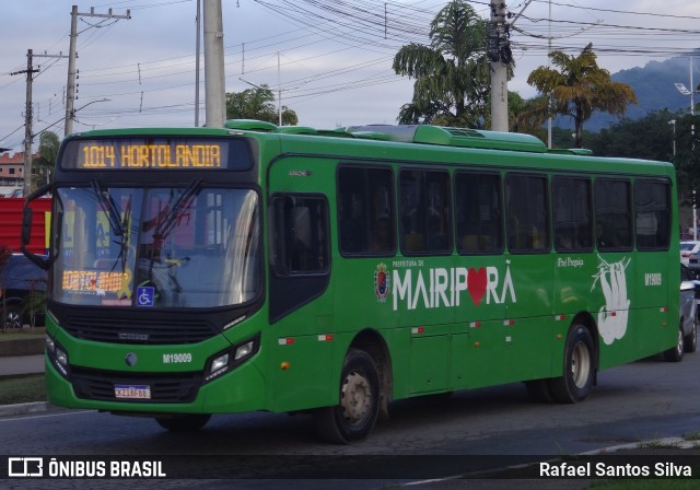 Dinatur Traslados e Turismo M19009 na cidade de Mairiporã, São Paulo, Brasil, por Rafael Santos Silva. Número da foto: #13177121.