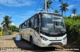 Ônibus Particulares 18002008 na cidade de Paracuru, Ceará, Brasil, por Adriano  Almeida dos Santos. Número da foto: #13177211.