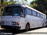 Ônibus Particulares 6947 na cidade de Trindade, Goiás, Brasil, por Rafael Teles Ferreira Meneses. Número da foto: #13177205.