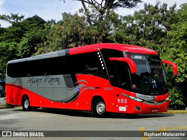 Empresa de Ônibus Pássaro Marron 5004 na cidade de São Paulo, São Paulo, Brasil, por Raphael Malacarne. Número da foto: #13102227.