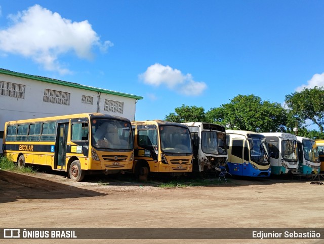 Sucata e Desmanches FROTA DESATIVADA na cidade de Nazaré da Mata, Pernambuco, Brasil, por Edjunior Sebastião. Número da foto: #13100460.