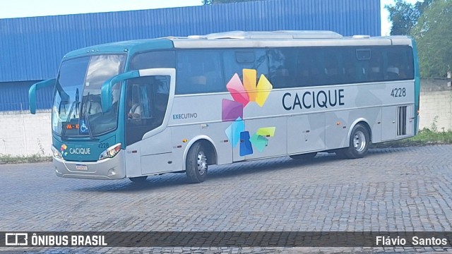Cacique Transportes 4228 na cidade de Cruz das Almas, Bahia, Brasil, por Flávio  Santos. Número da foto: #13100357.
