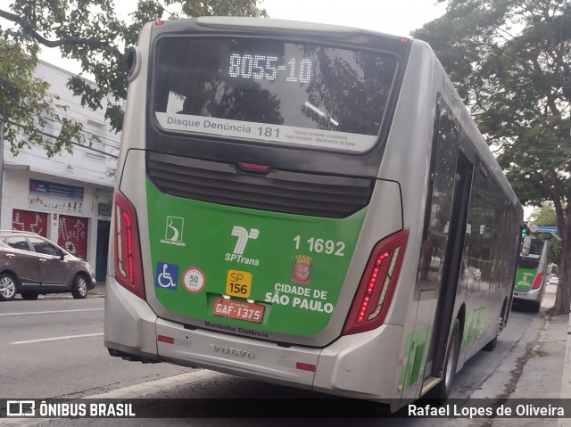 Viação Santa Brígida 1 1692 na cidade de São Paulo, São Paulo, Brasil, por Rafael Lopes de Oliveira. Número da foto: #13099628.