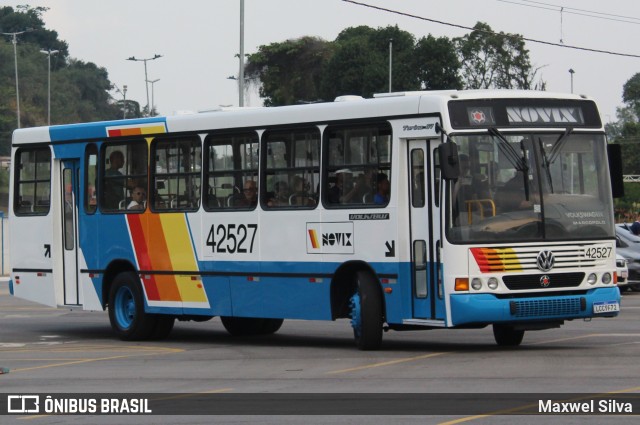 Novix Bus 42527 na cidade de Duque de Caxias, Rio de Janeiro, Brasil, por Maxwel Silva. Número da foto: #13100423.