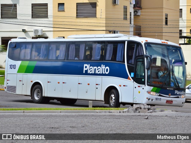 Planalto Transportes 1010 na cidade de Santa Maria, Rio Grande do Sul, Brasil, por Matheus Etges. Número da foto: #13102124.