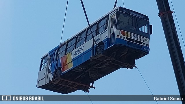 Novix Bus 42527 na cidade de Duque de Caxias, Rio de Janeiro, Brasil, por Gabriel Sousa. Número da foto: #13101565.