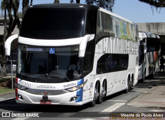 Auto Viação Catarinense 319300 na cidade de Curitiba, Paraná, Brasil, por Vicente de Paulo Alves. Número da foto: #13099964.