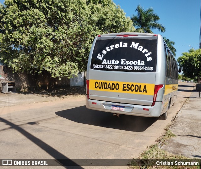 Auto Escola Stella Maris 0A30 na cidade de Alta Floresta, Mato Grosso, Brasil, por Cristian Schumann. Número da foto: #13102365.