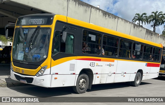 Empresa Metropolitana 433 na cidade de Jaboatão dos Guararapes, Pernambuco, Brasil, por WILSON BARBOSA. Número da foto: #13178616.