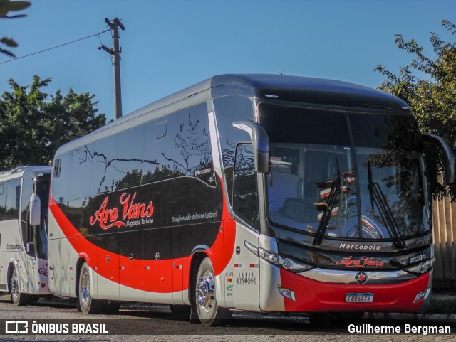 Ara Vans Viagens e Turismo 2024 na cidade de Porto Alegre, Rio Grande do Sul, Brasil, por Guilherme Bergman. Número da foto: #13180451.