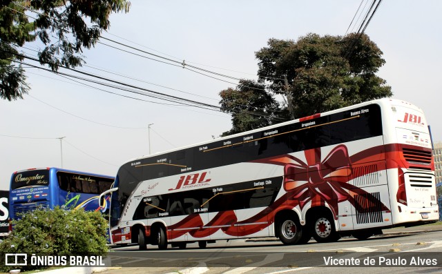 JBL Turismo 8600 na cidade de São Paulo, São Paulo, Brasil, por Vicente de Paulo Alves. Número da foto: #13180513.