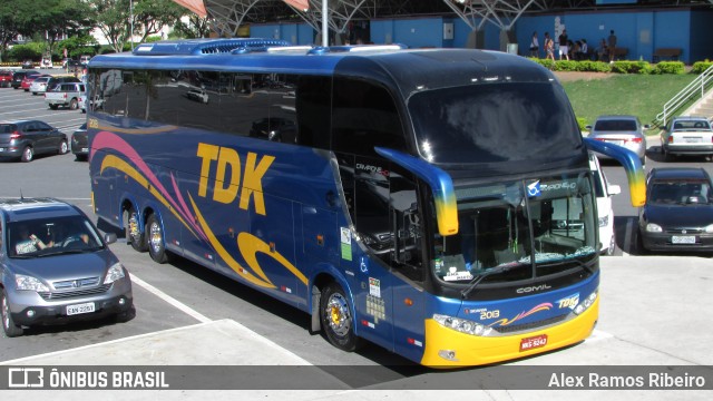 TDK – Transportes Dallabrida e Kurtz 2013 na cidade de Aparecida, São Paulo, Brasil, por Alex Ramos Ribeiro. Número da foto: #13180377.