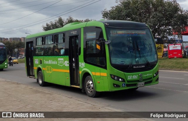 Transmilenio Z37-4067 na cidade de Bogotá, Colômbia, por Felipe Rodriguez. Número da foto: #13178384.