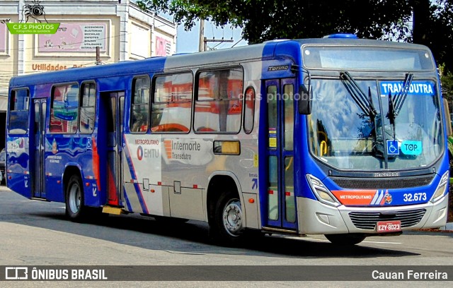 Viação Transdutra 32.673 na cidade de Arujá, São Paulo, Brasil, por Cauan Ferreira. Número da foto: #13105202.