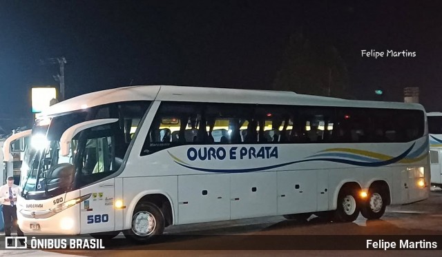 Viação Ouro e Prata 580 na cidade de Santana do Livramento, Rio Grande do Sul, Brasil, por Felipe Martins. Número da foto: #13102671.