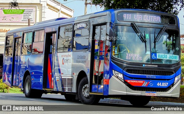 Viação Jacareí 44.857 na cidade de Arujá, São Paulo, Brasil, por Cauan Ferreira. Número da foto: #13104945.