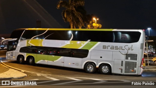 Brasil Sul Linhas Rodoviárias 3400 na cidade de Londrina, Paraná, Brasil, por Fábio Paixão. Número da foto: #13102549.