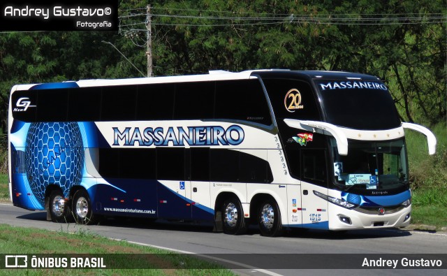 Massaneiro Turismo 1515 na cidade de Aparecida, São Paulo, Brasil, por Andrey Gustavo. Número da foto: #13102742.