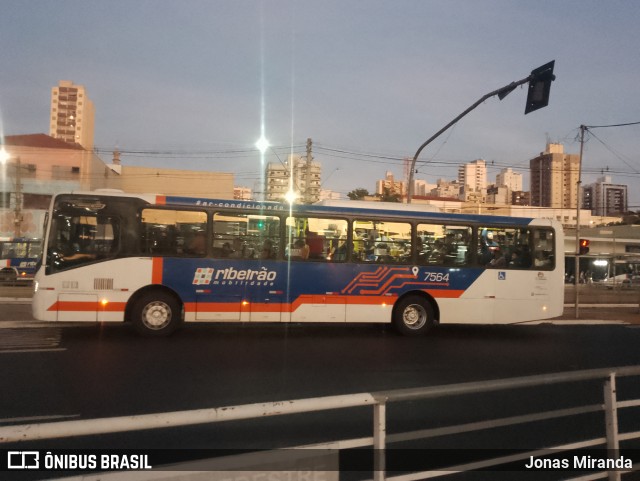 Transcorp 7564 na cidade de Ribeirão Preto, São Paulo, Brasil, por Jonas Miranda. Número da foto: #13103045.