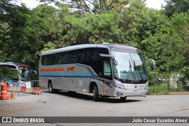 Viação Piracicabana 7104 na cidade de São Paulo, São Paulo, Brasil, por Julio Cesar Euzebio Alves. Número da foto: #13103426.