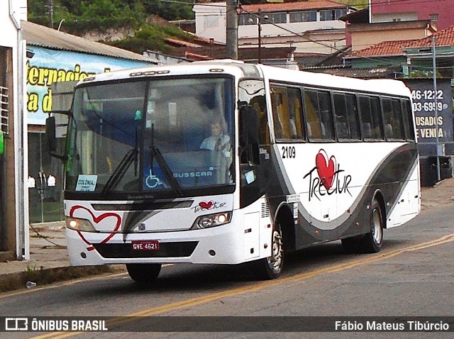 Trectur 2109 na cidade de Três Corações, Minas Gerais, Brasil, por Fábio Mateus Tibúrcio. Número da foto: #13102691.