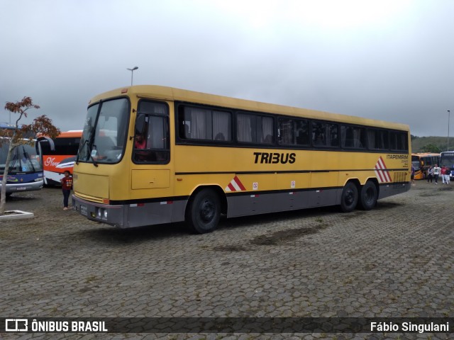 Ônibus Particulares 20469 na cidade de Juiz de Fora, Minas Gerais, Brasil, por Fábio Singulani. Número da foto: #13106279.