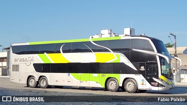Brasil Sul Linhas Rodoviárias 3518 na cidade de Balneário Camboriú, Santa Catarina, Brasil, por Fábio Paixão. Número da foto: #13105973.