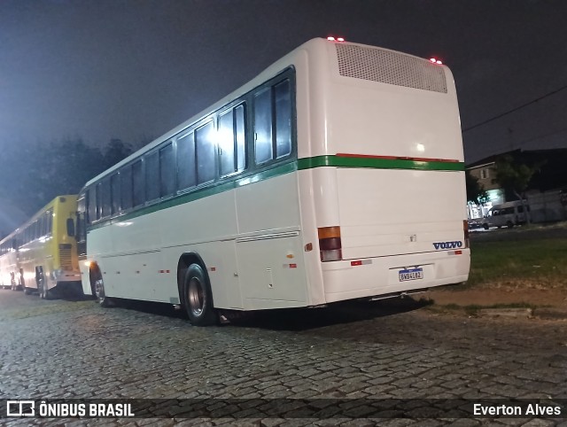 Ônibus Particulares 4182 na cidade de Suzano, São Paulo, Brasil, por Everton Alves. Número da foto: #13106122.